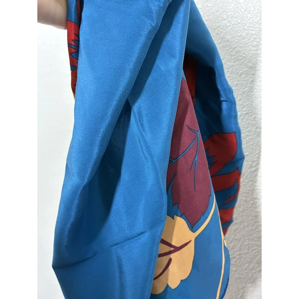 100% Silk Vintage Casca For Magid Scarf One Size Blue Floral 34x34 Square Print